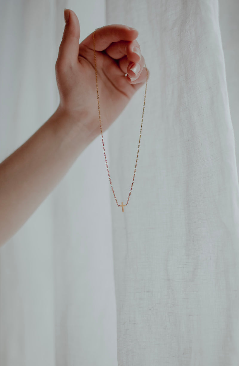 Dainty Cross Necklace